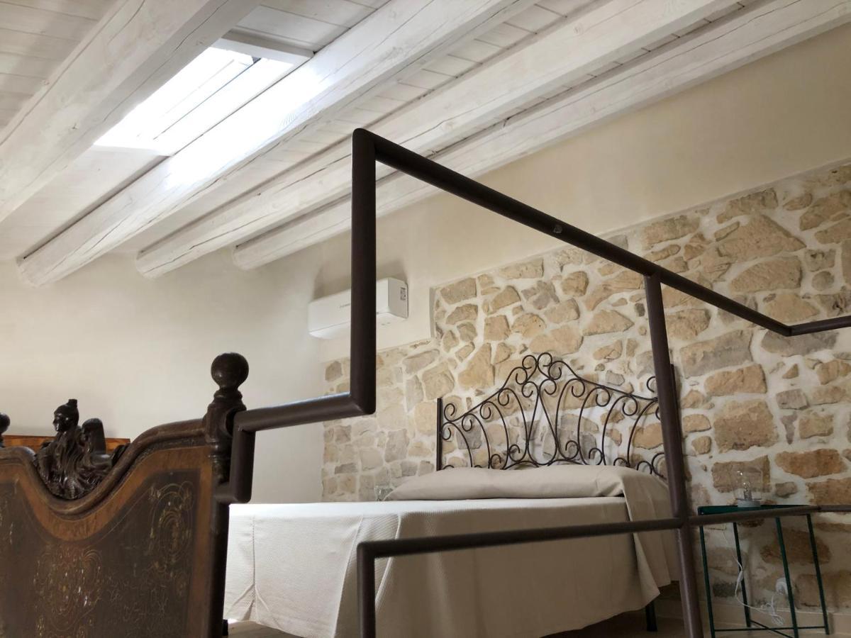 모디카 키키 디 멜로그라노 B&B 외부 사진