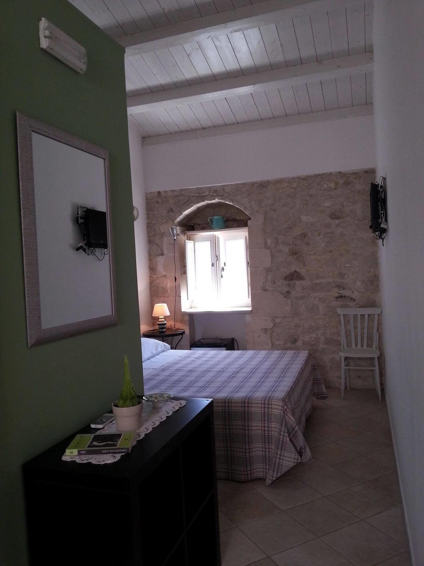 모디카 키키 디 멜로그라노 B&B 외부 사진